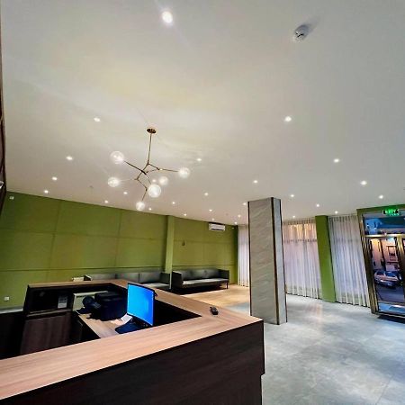 Hotel Aristocrat Tbilisi Esterno foto