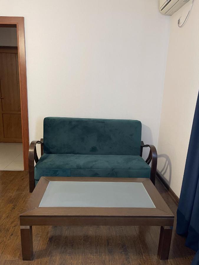 Hotel Aristocrat Tbilisi Esterno foto